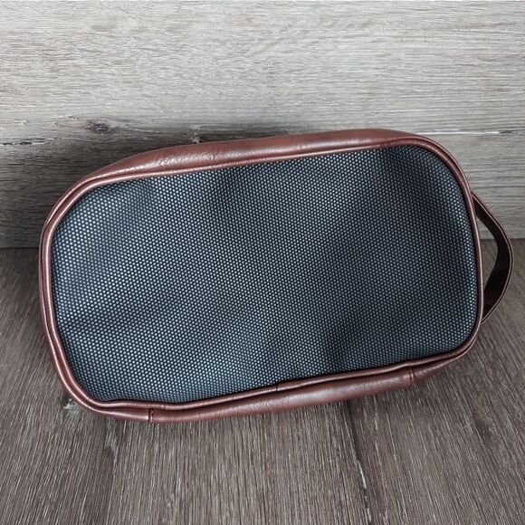 Penguin By Munsingwear Men's Toiletry Travel Bag Pouch Brown - Picture 4 of 8